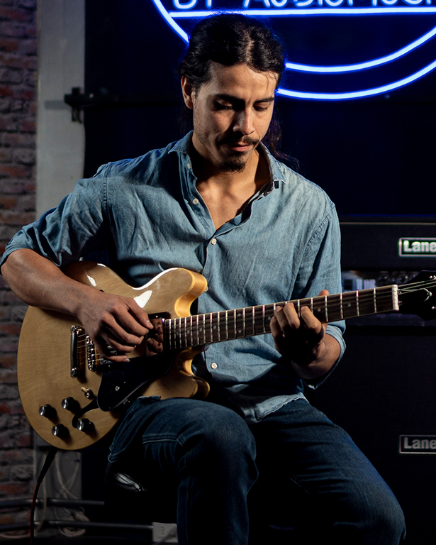 ignacio-diaz Ignacio Diaz - Profesor de Guitarra