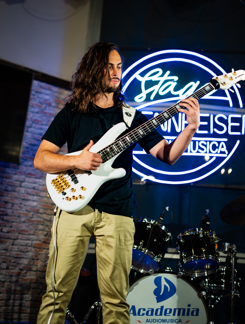 Profesor de Bajo Profesor de Bajo